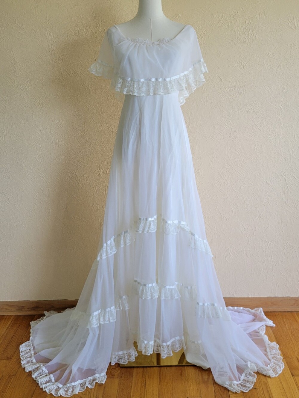 Vintage White Wedding Dress